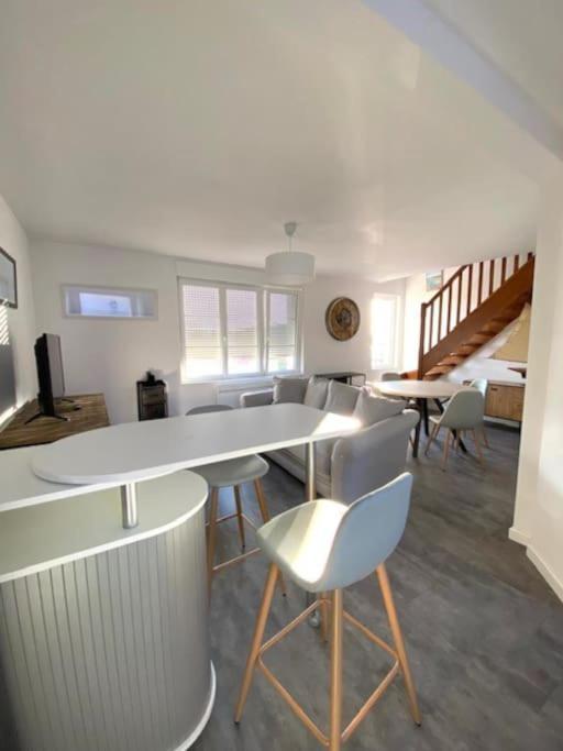 La Capitainerie Beau Duplex Face Port De Plaisance Apartment เอตาปล์ ภายนอก รูปภาพ